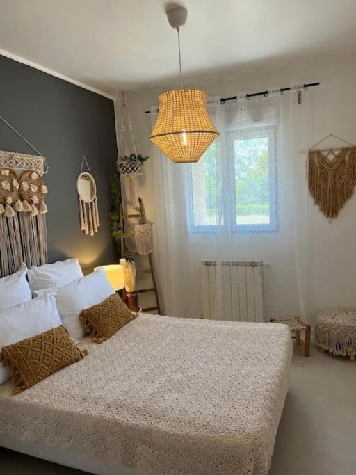Au Mas Des Glycines - Gite La Tropezienne - 5 Personnes Camaret-sur-Aigues Zewnętrze zdjęcie